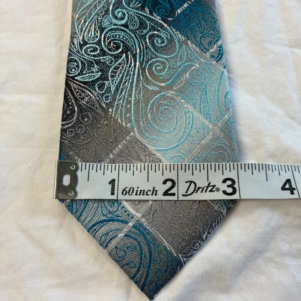 Van Heusen Mens Teal Blue Grey Paisley Silk Blend Necktie Tie Business Corporate